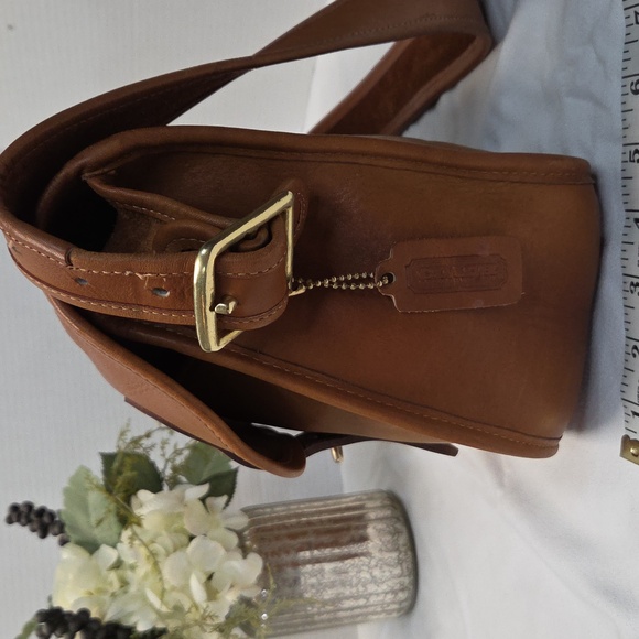 VTG COACH MUSETTE 1970'S Handbag Color: TAN Saddle Bag - Picture 10 of 14